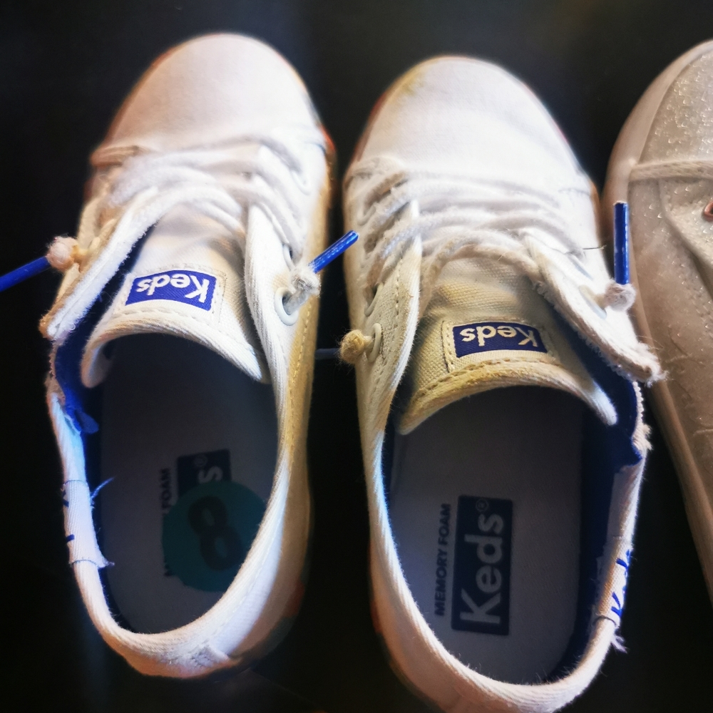 Keds toddler shoe sz 8